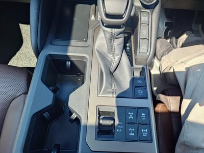 2025 Toyota LAND CRUISER 250 — миниатюра 16