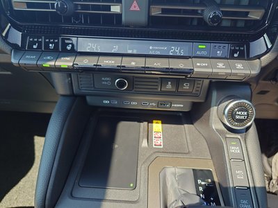 2025 Toyota LAND CRUISER 250 — миниатюра 15