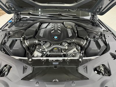 BMW 8 SERIES - 7
