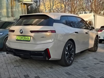 BMW IX - 5