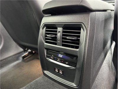 صورة مصغرة 38 لـ 2024 BMW 3 SERIES