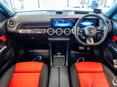 2024 Mercedes-BENZ GLB AMG 照片 2