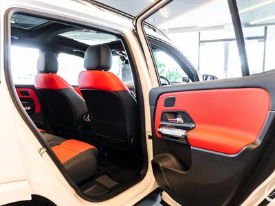 صورة مصغرة 17 لـ 2024 Mercedes-BENZ GLB AMG
