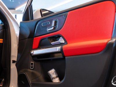 صورة مصغرة 55 لـ 2024 Mercedes-BENZ GLB AMG