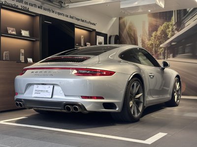 PORSCHE 911 - 4