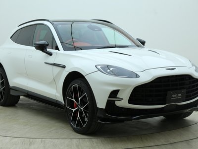 ASTON MARTIN DBX - 3