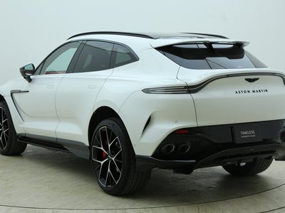 ASTON MARTIN DBX - 7