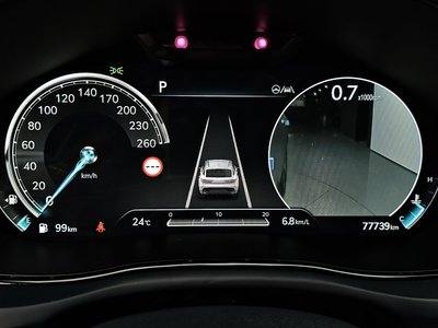 2021 Genesis GV70 — миниатюра 11