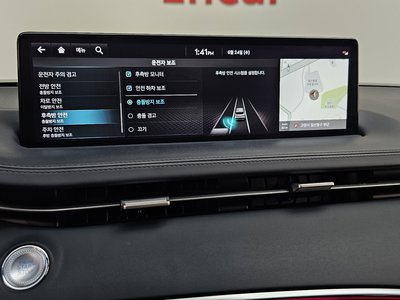 2021 Genesis GV70 — миниатюра 28