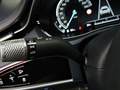 2021 Genesis GV70 — миниатюра 34