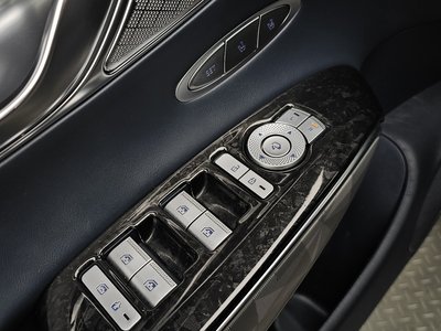 2021 Genesis GV70 — миниатюра 32