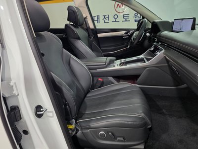 2020 Genesis GV80 thumbnail 16
