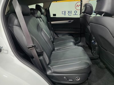 2020 Genesis GV80 thumbnail 17