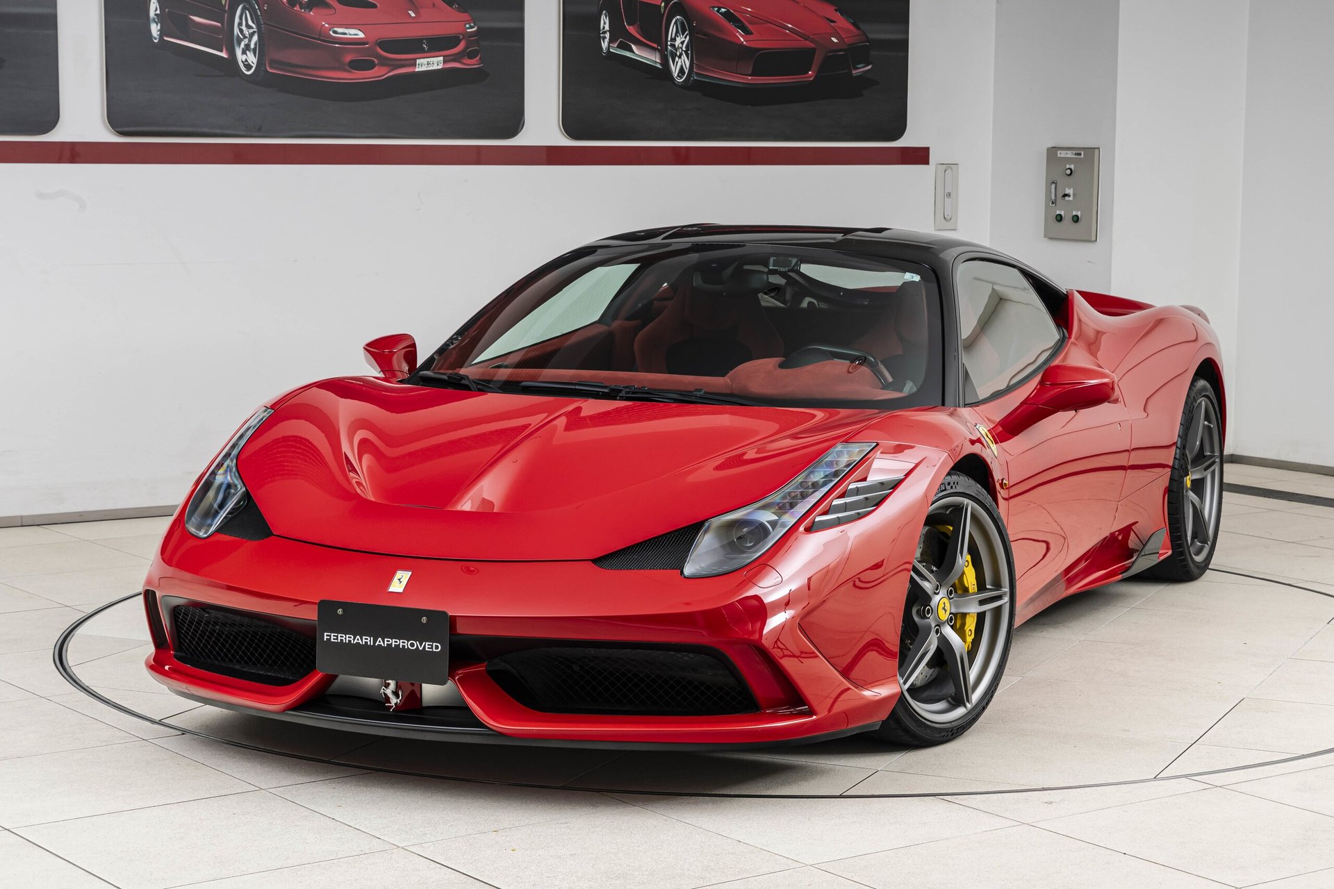 FERRARI 458 SPECIALE - View 1