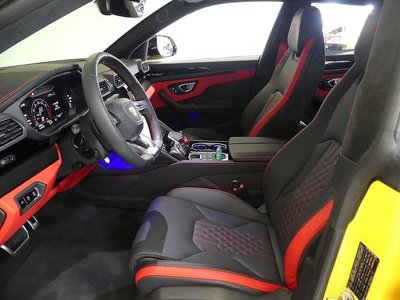 LAMBORGHINI URUS - 8