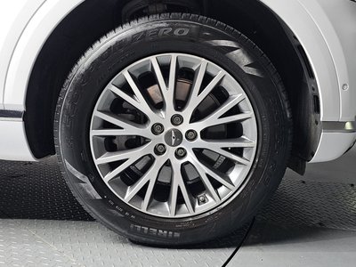 صورة 6 لـ 2023 Genesis GV80
