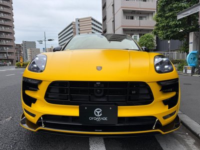 PORSCHE MACAN - 10