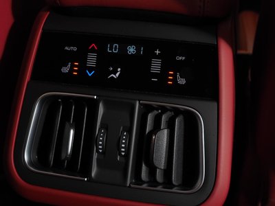 صورة مصغرة 40 لـ 2025 Maserati GRECALE