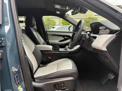 2025 LAND Rover RANGE ROVER EVOQUE — миниатюра 23