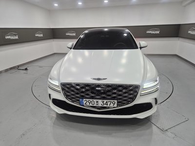GENESIS G80 (RG3) - 1
