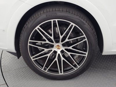 2025 Porsche CAYENNE 照片 6