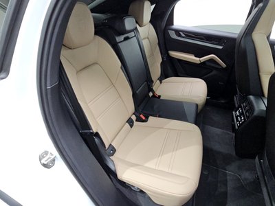 2025 Porsche CAYENNE 缩略图 17