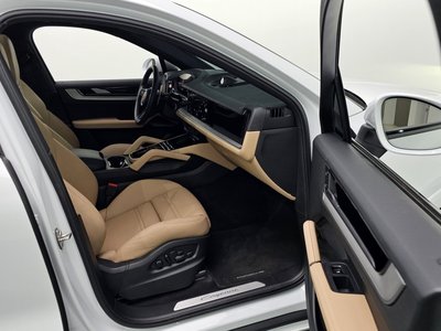 2025 Porsche CAYENNE 缩略图 16