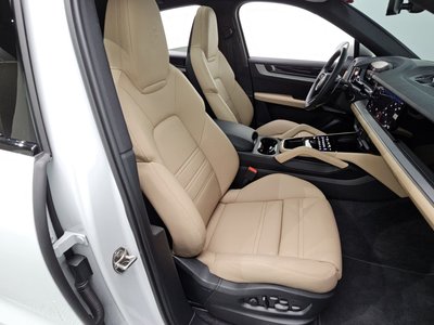 2025 Porsche CAYENNE 缩略图 27