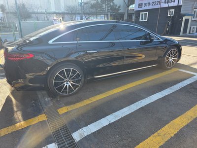 MERCEDES-BENZ EQS - 2