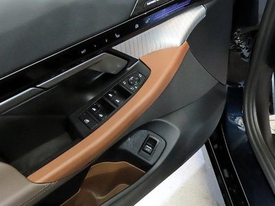 صورة مصغرة 13 لـ 2023 BMW 5 SERIES
