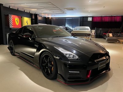2017 Nissan GT-R 缩略图 3