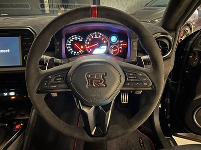 2017 Nissan GT-R 缩略图 9