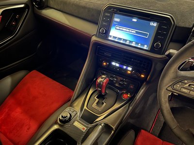 2017 Nissan GT-R 缩略图 10