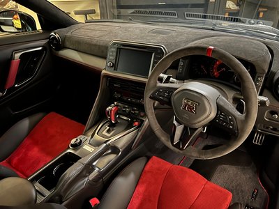 2017 Nissan GT-R 缩略图 8