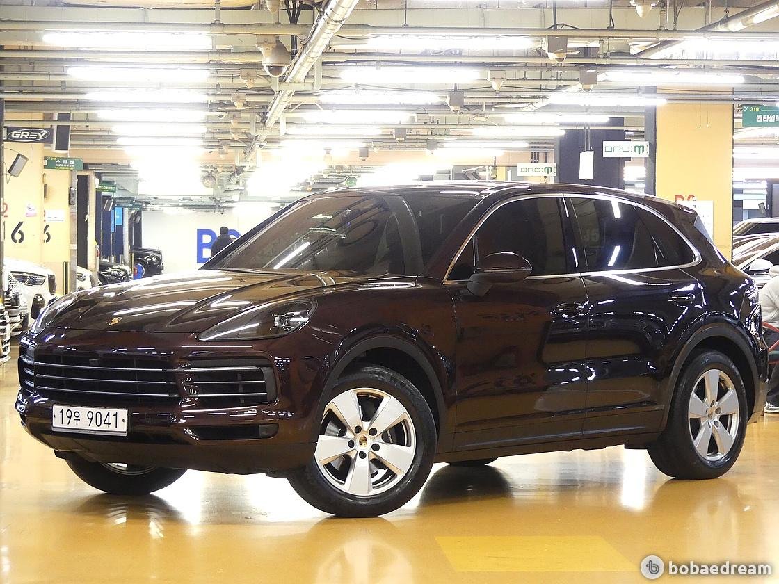 PORSCHE CAYENNE - View 1
