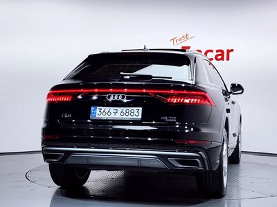 AUDI Q8 - 3