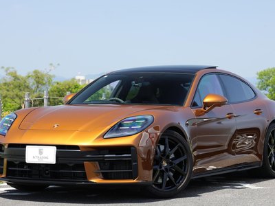 PORSCHE PANAMERA - 5