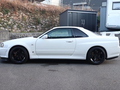 NISSAN SKYLINE GT-R - 8