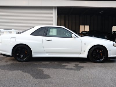 NISSAN SKYLINE GT-R - 4