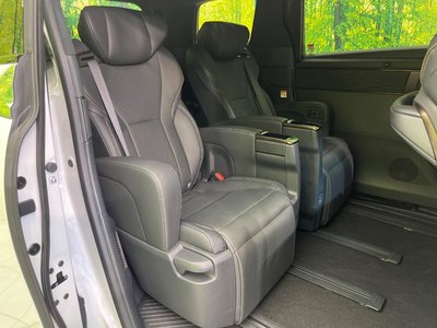 2024 Toyota ALPHARD — фото 10