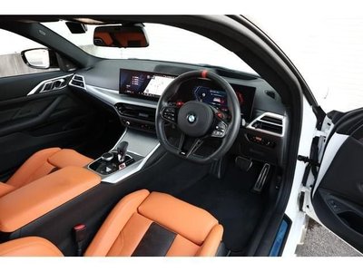 2025 BMW M4 照片 3