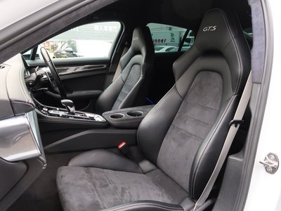 PORSCHE PANAMERA - 5