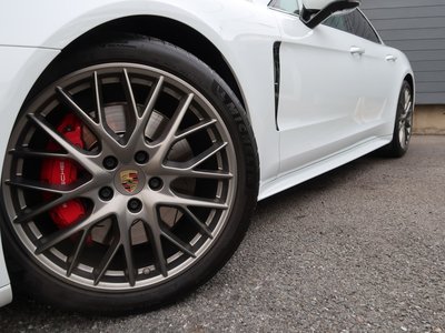 PORSCHE PANAMERA - 3