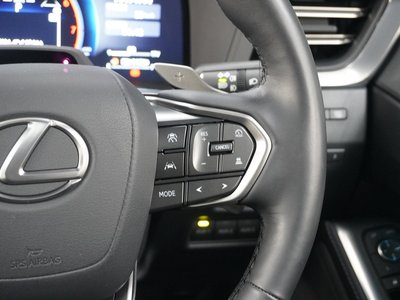صورة مصغرة 19 لـ 2025 Lexus GX