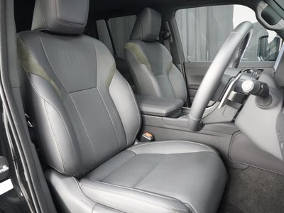 صورة مصغرة 11 لـ 2025 Lexus GX