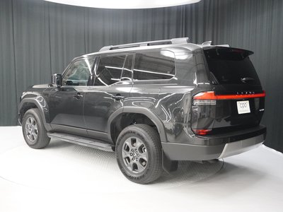 2025 Lexus GX photo 4