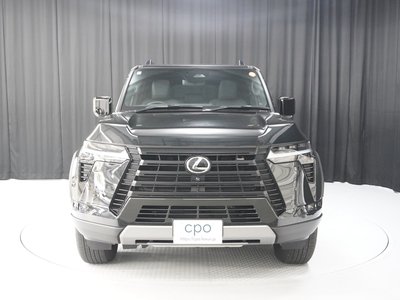 2025 Lexus GX photo 8