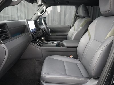 صورة مصغرة 12 لـ 2025 Lexus GX