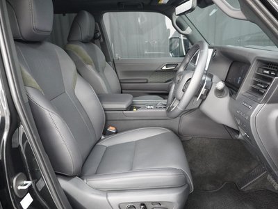 2025 Lexus GX photo 9