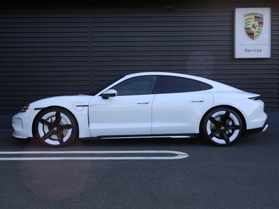 PORSCHE TAYCAN - 2